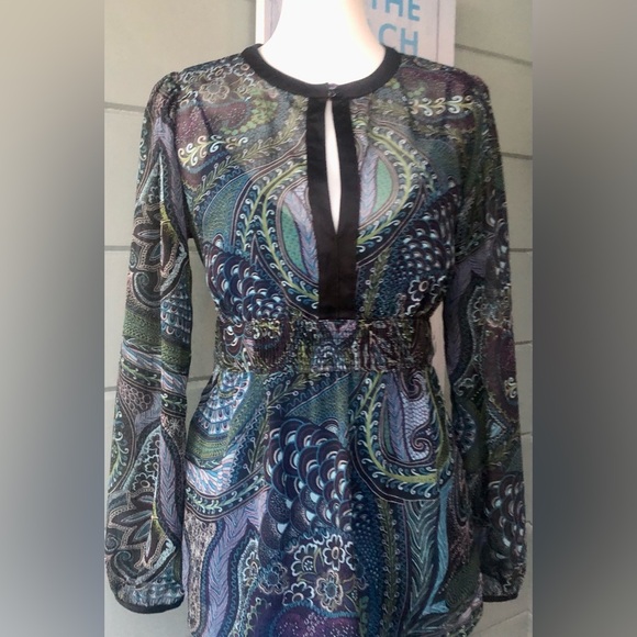 Colorful sheer long sleeve blouse plunging keyhole detail & smock waist w/ tie. - Picture 9 of 12